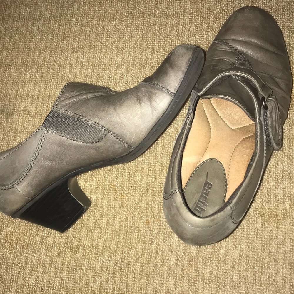 Kalso earth shoes Voyager size 7.5 B Grey leather